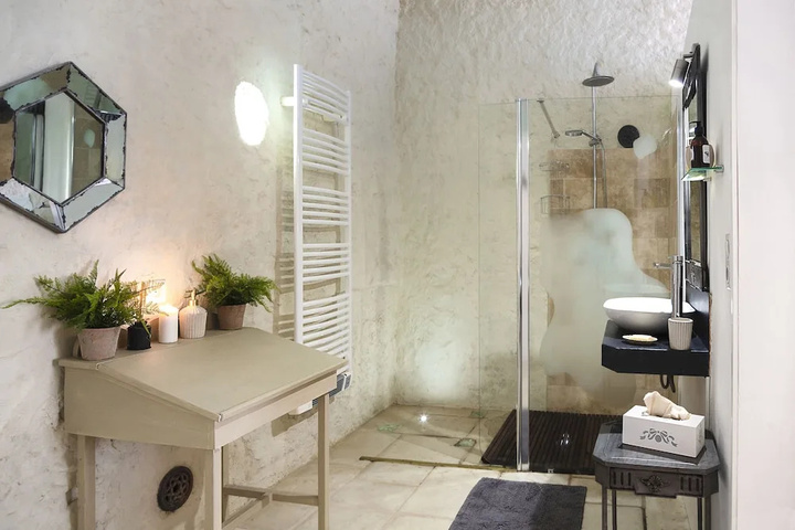 Bathroom Interior Photo