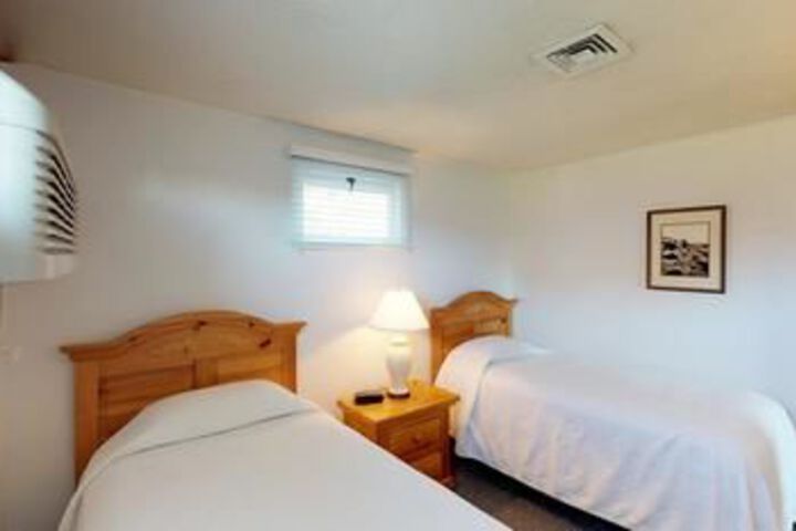 Room 52 of 171