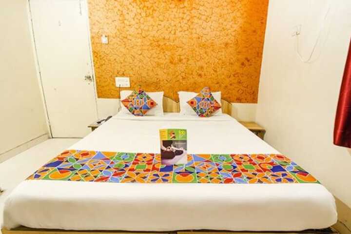 Room 13 of 22