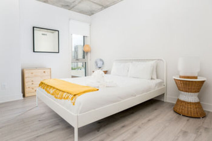 Room 4 of 14