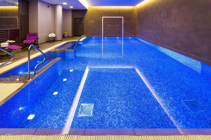 Pool 47 of 90