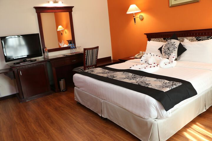 Room 27 of 47