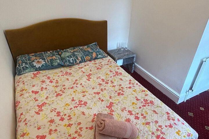 Room 17 of 18