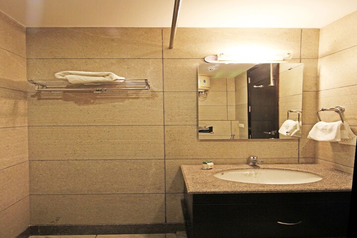 Room 16 of 20