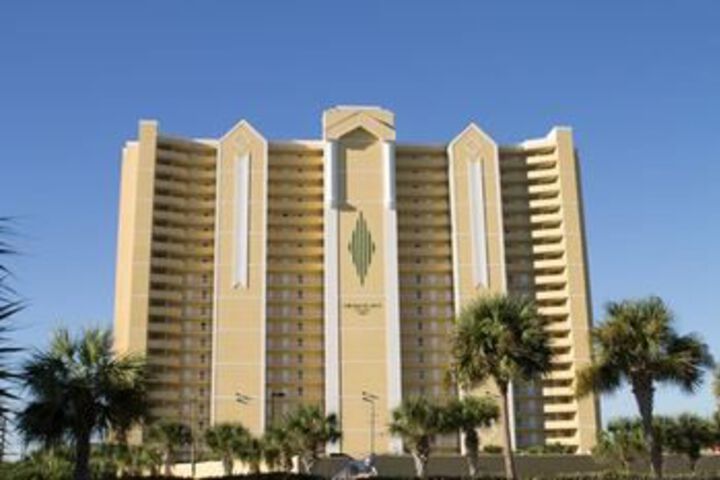 Emerald Isle by Pelican Property Mgmt
