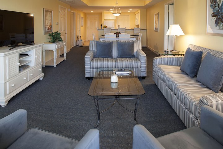 Room 13 of 33
