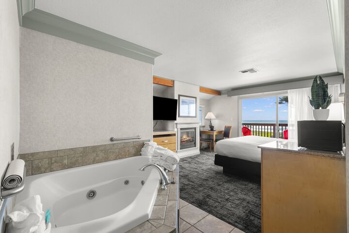 1 King Bed Ocean View (30 of 30)