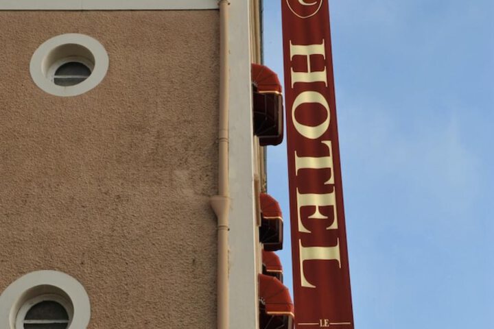 Hotel 28 of 29