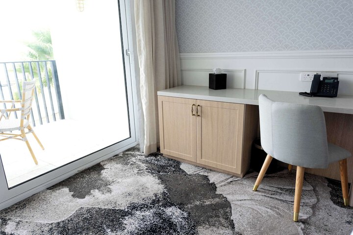 Room 25 of 83