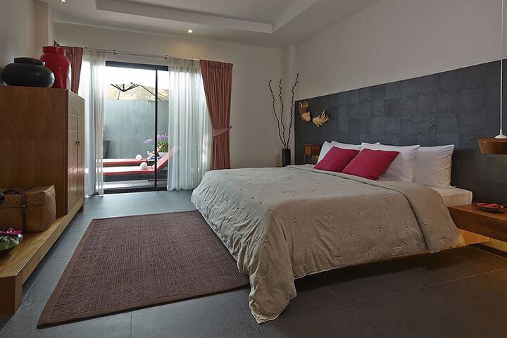 Room 6 of 52