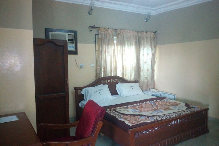 Room 7 of 23