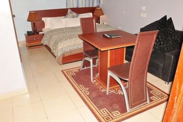 Room 12 of 21