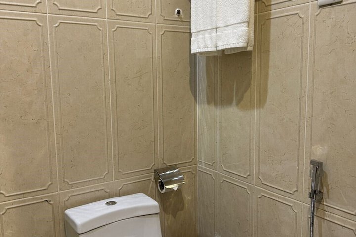 Room 42 of 47