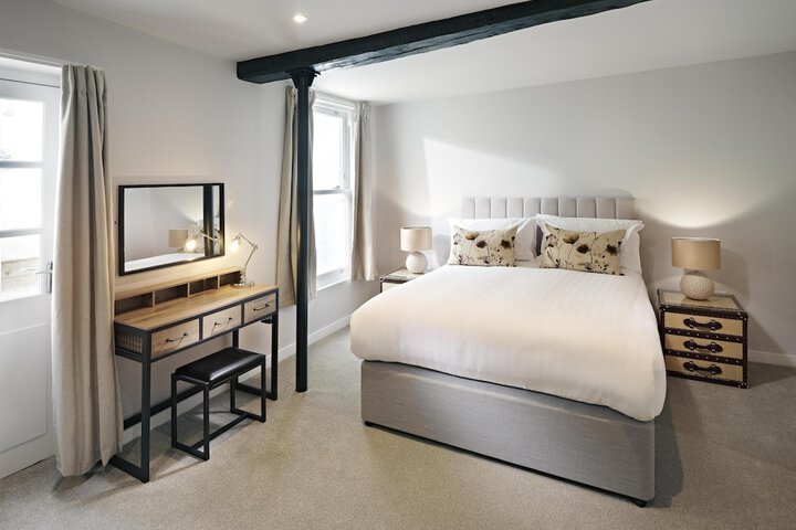 Room 33 of 101