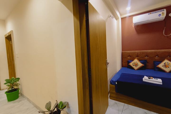 Room 54 of 62