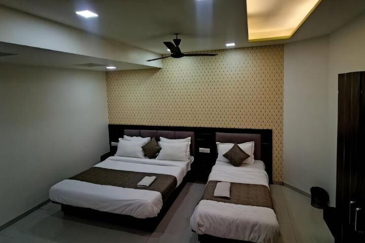 Room 3 of 6