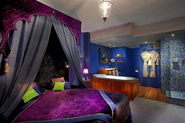 Room 5 of 28