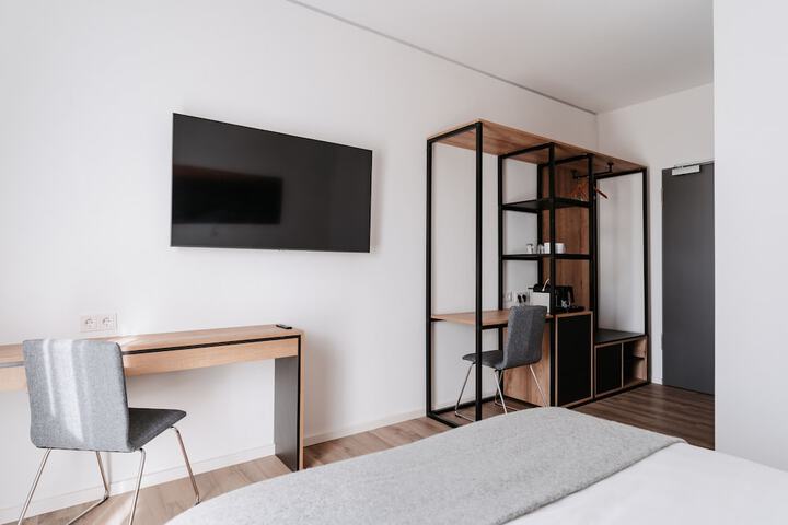 Room 14 of 86
