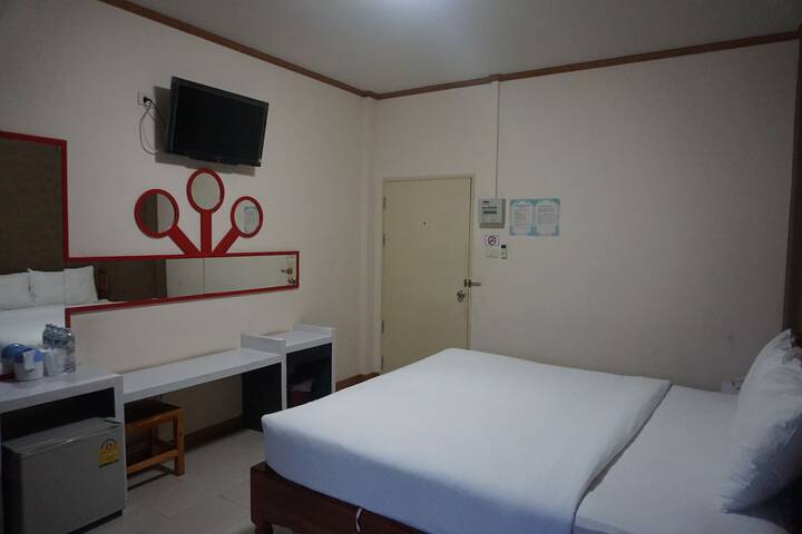 Room 12 of 22