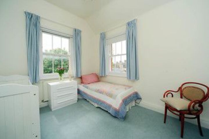 Room 12 of 27