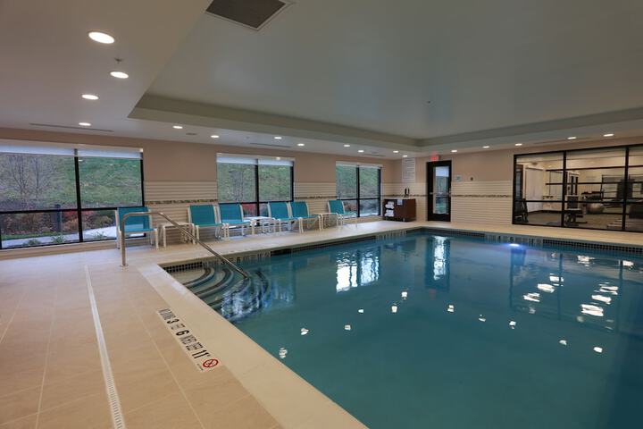 Holiday Inn Express Oneonta An Ihg Hotel Oneonta Ny 141 Courtyard 130