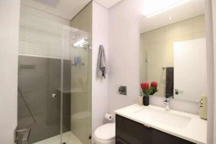 Room 3 of 12