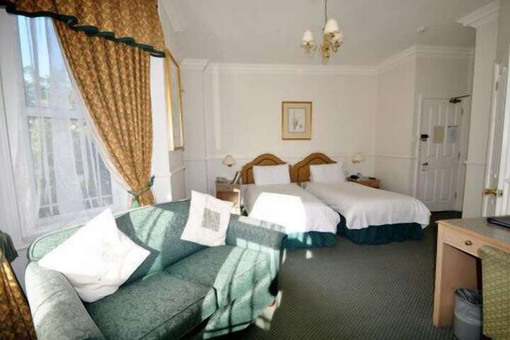 Room 13 of 23