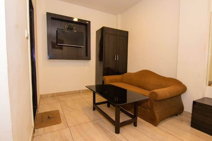 Room 9 of 19