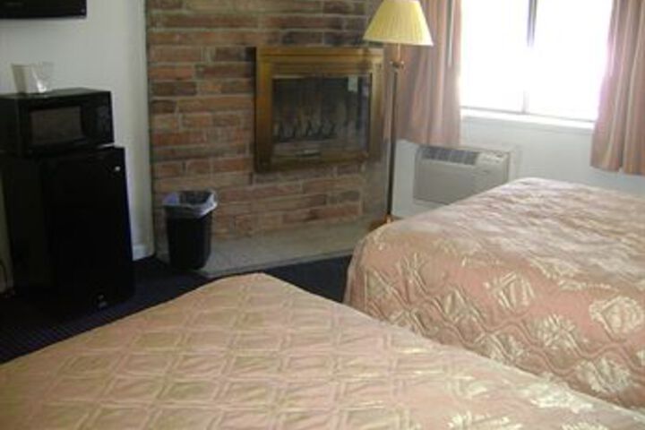 Room 3 of 6