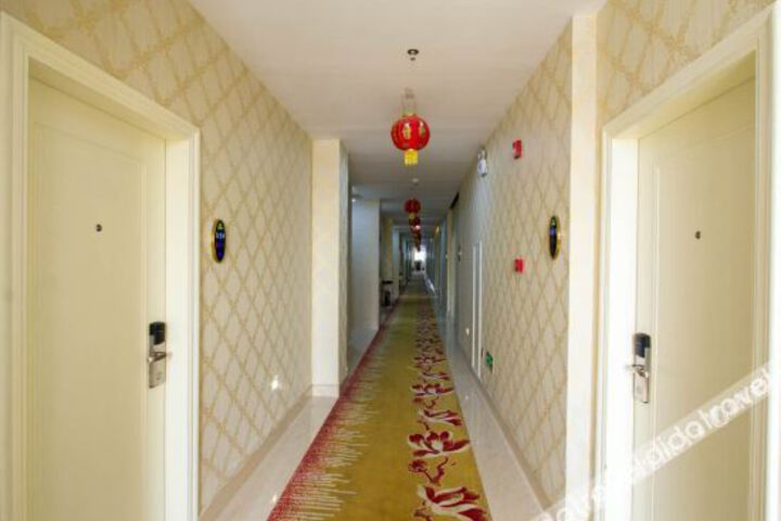 Hotel Interior 15 of 32