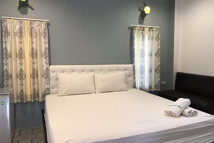 Room 6 of 29