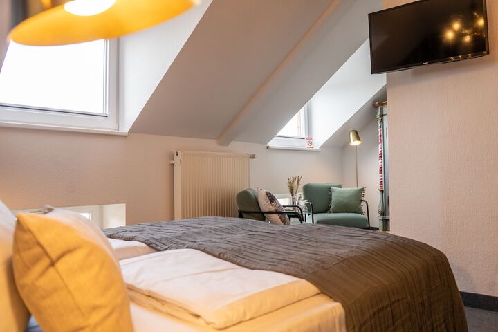 Room 47 of 191