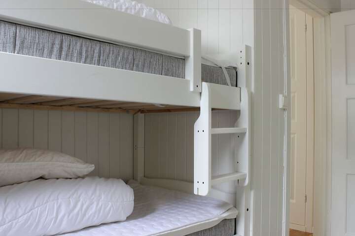 Room 5 of 49