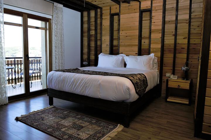 Room 2 of 22