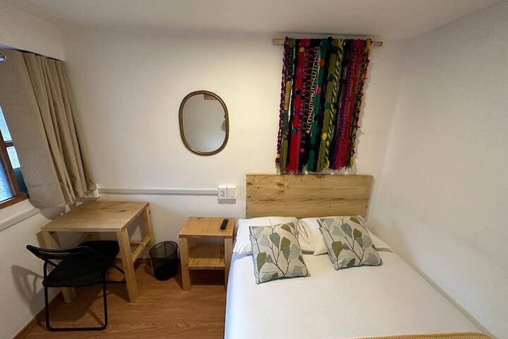 Room 3 of 8