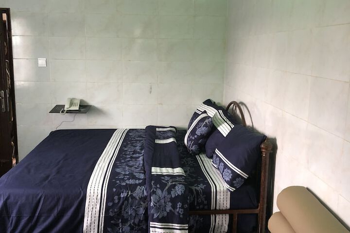Room 7 of 11