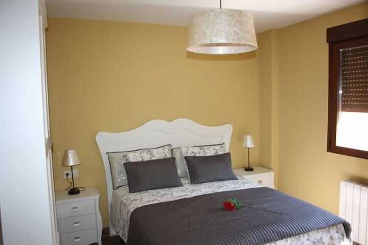 Room 2 of 49