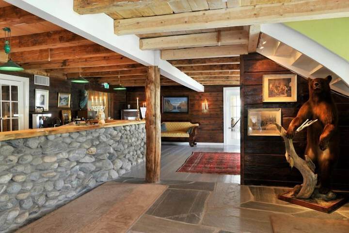 Hotel Interior 2 of 40