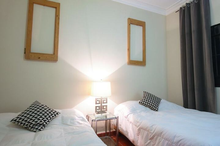Room 4 of 20
