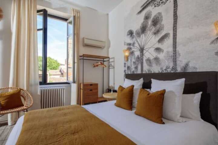 Room 14 of 49