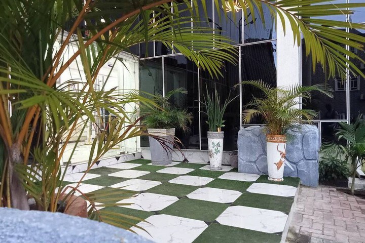 Hotel 60 of 64