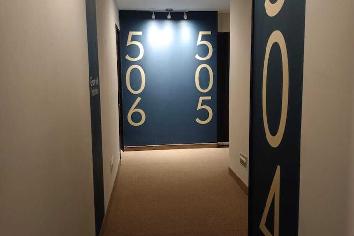 Ballroom/Hall 38 of 58
