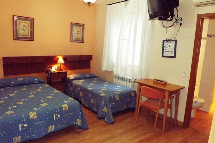 Room 16 of 66