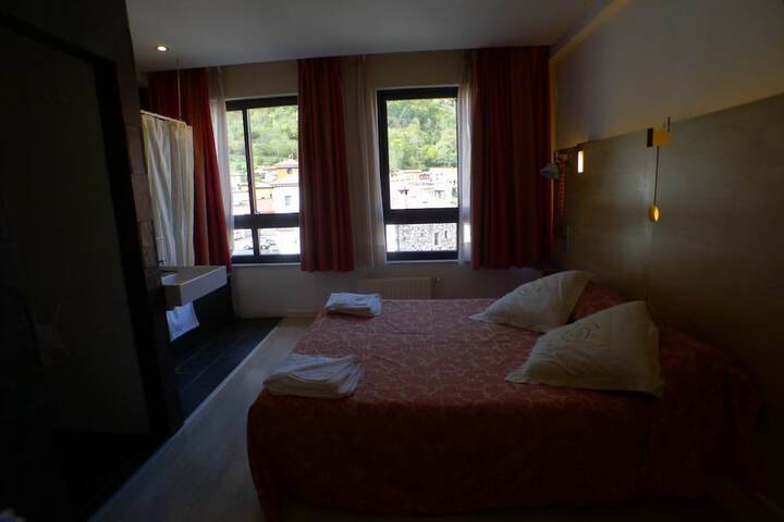 Room 7 of 20