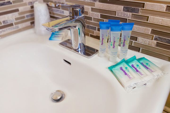 Bathroom amenities