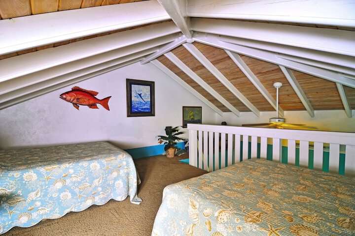Room 4 of 23