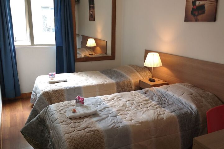 Room 11 of 42