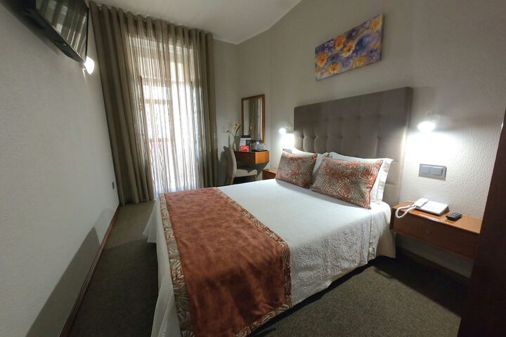 Room 27 of 63