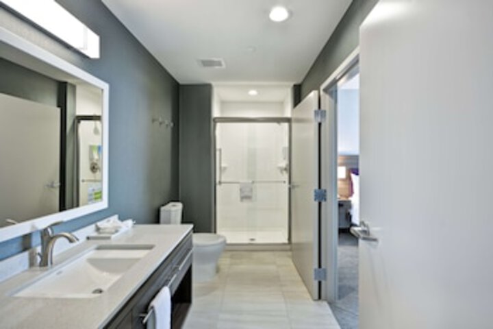 Bathroom shower