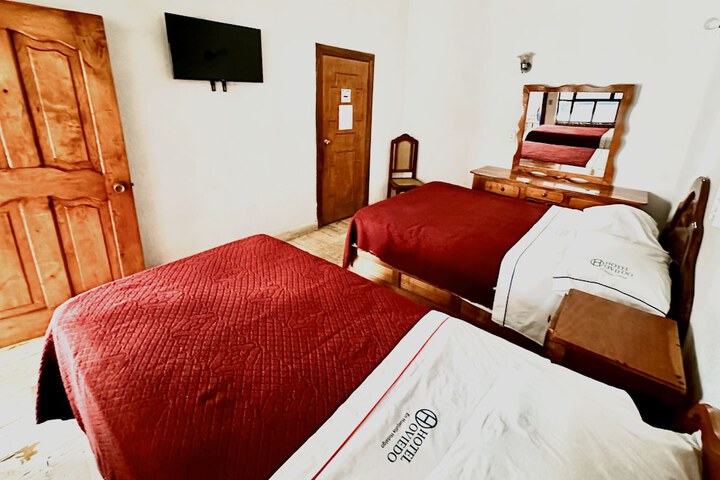Room 11 of 27